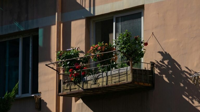 10 Clever Vertical Gardening Ideas for Tiny Yards