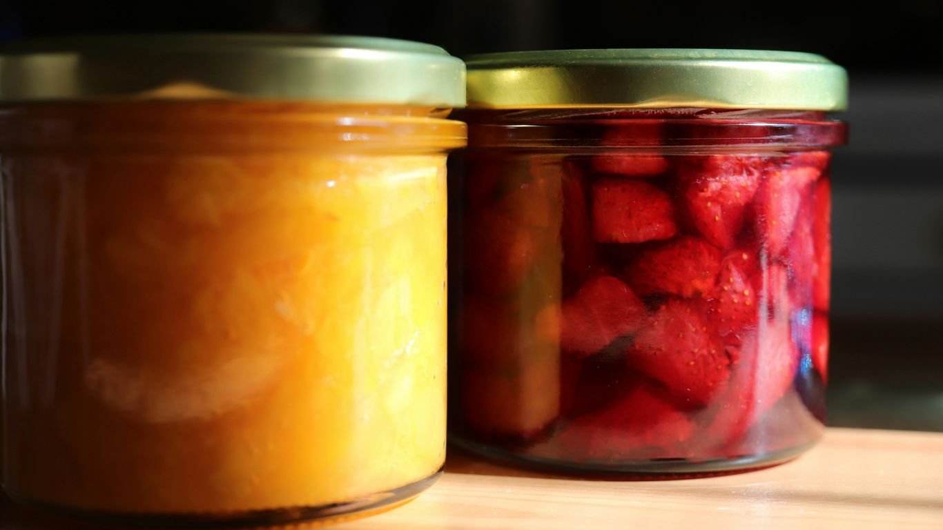 August Preserving Guide: Canning, Fermenting, and Freezing Tips