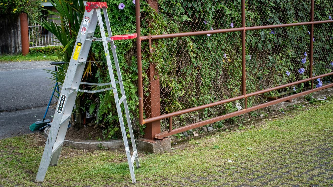 10 Fast and Easy Homestead Fixes You Can Do in 15 Minutes