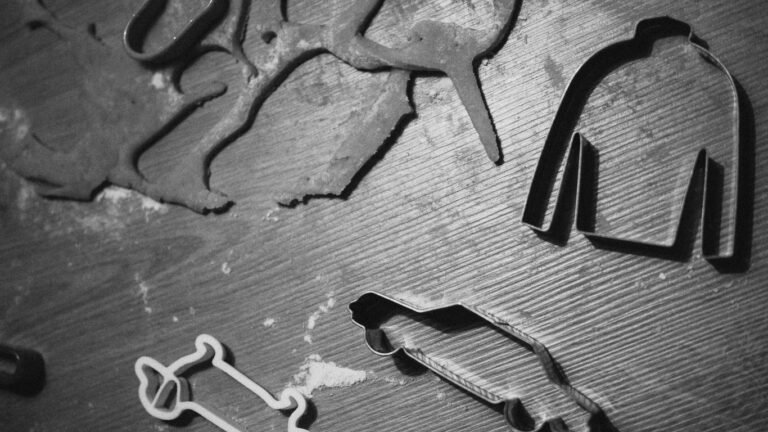 20 Christmas Treats You Can Make from Homegrown & Preserved Foods