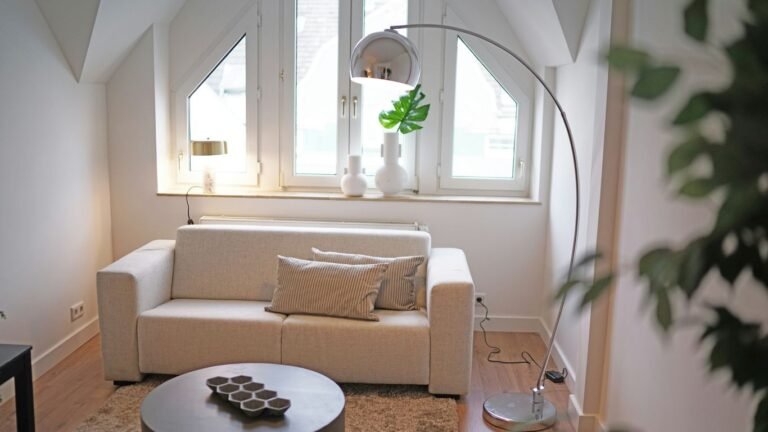 Small Homestead Layouts That Maximize Space