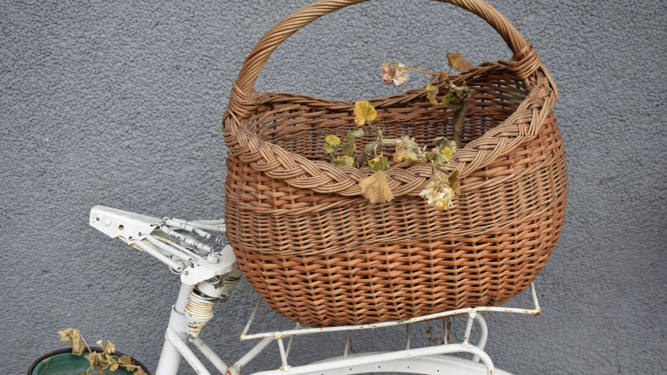 The Ultimate Homesteaderâs Holiday Gift Basket Guide