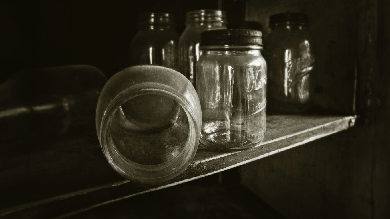 How to Make Homemade Bone Broth for Long-Term Storage